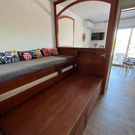 studio meublé sur le port de Hyères Exterior foto